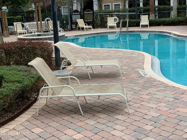 8550 TOUCHTON Road 1323, Jacksonville, FL 32216