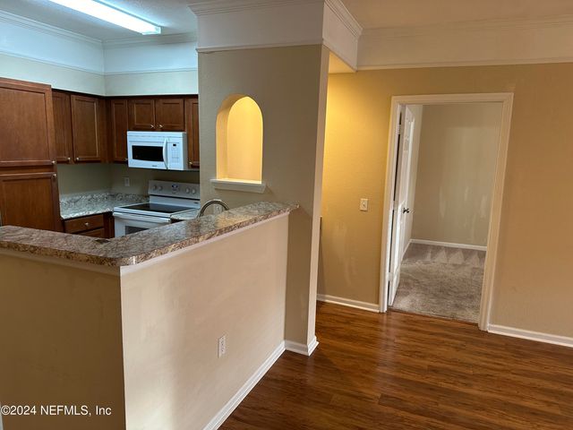 8550 TOUCHTON Road 1323, Jacksonville, FL 32216