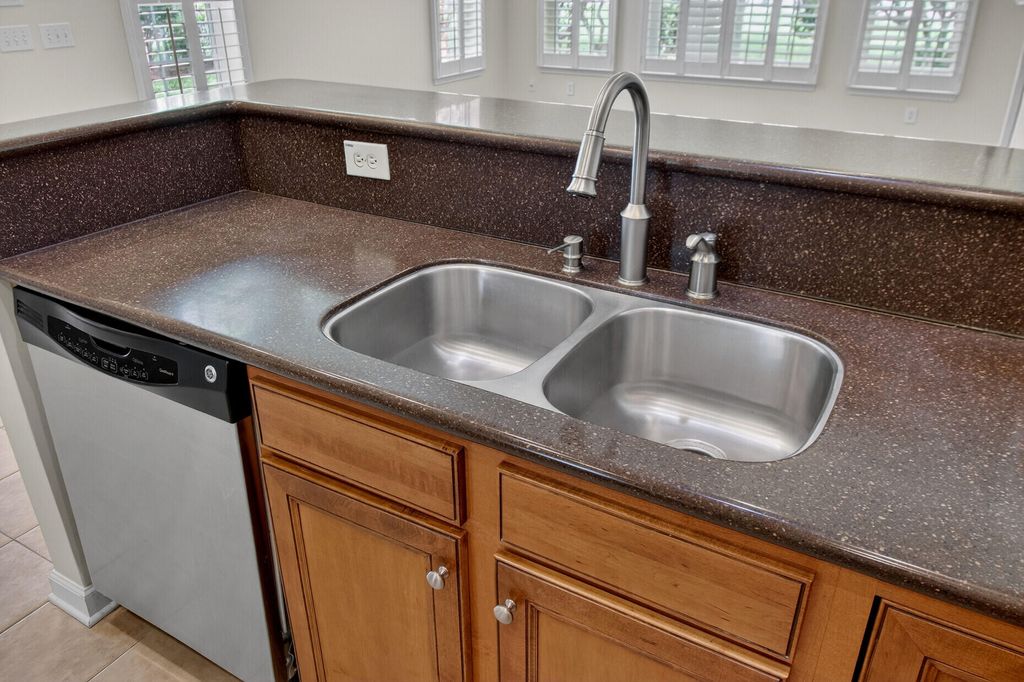 Image 13 of property listing at 152 Back Tee Circle, Summerville, SC 29485