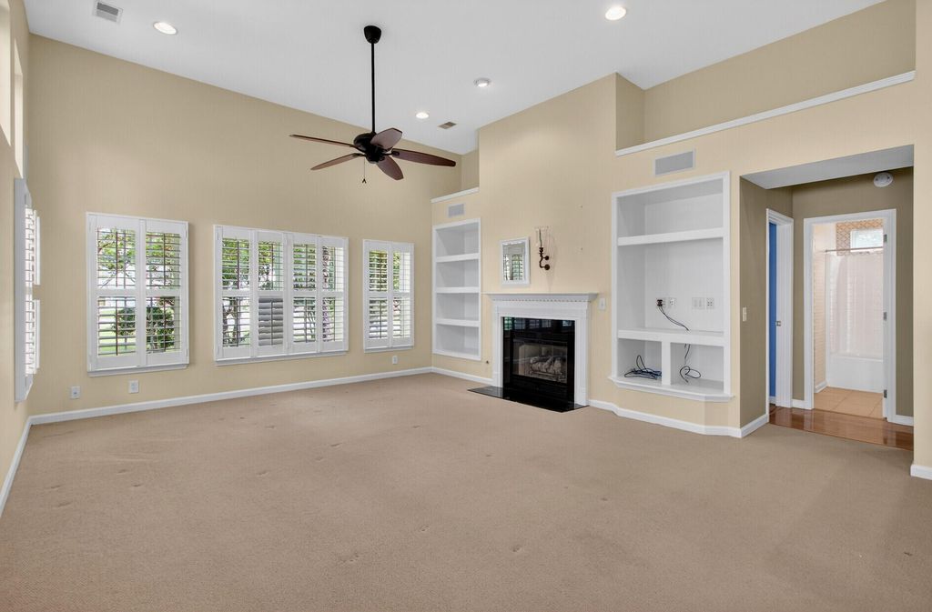 Image 16 of property listing at 152 Back Tee Circle, Summerville, SC 29485