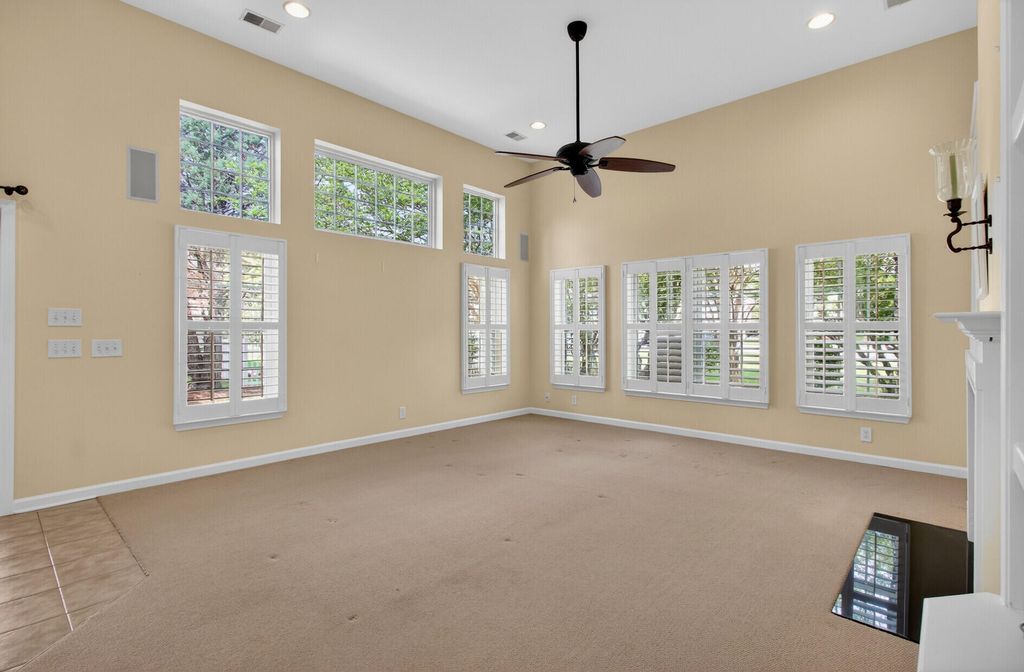 Image 18 of property listing at 152 Back Tee Circle, Summerville, SC 29485