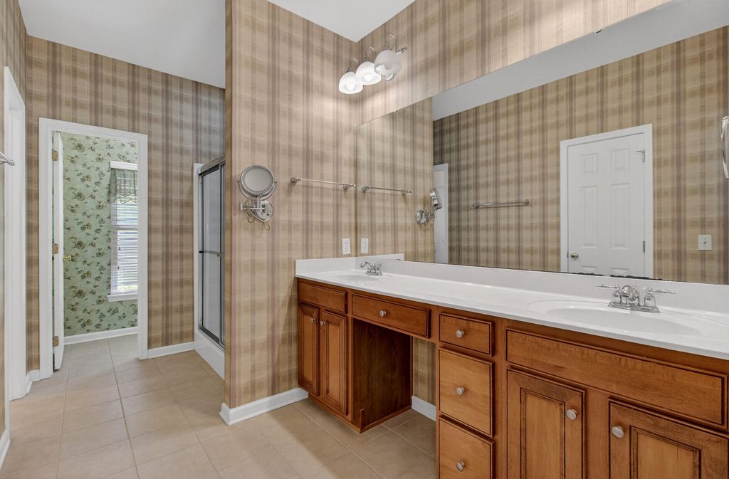 Image 21 of property listing at 152 Back Tee Circle, Summerville, SC 29485