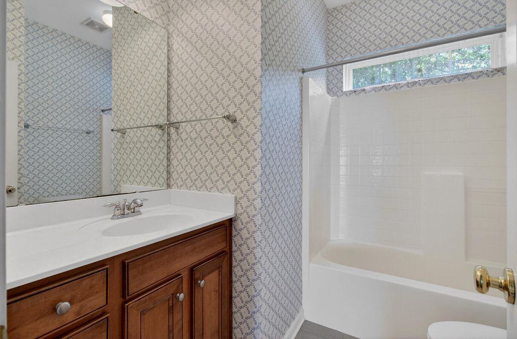 Image 26 of property listing at 152 Back Tee Circle, Summerville, SC 29485