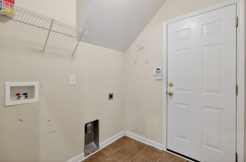 Image 29 of property listing at 152 Back Tee Circle, Summerville, SC 29485