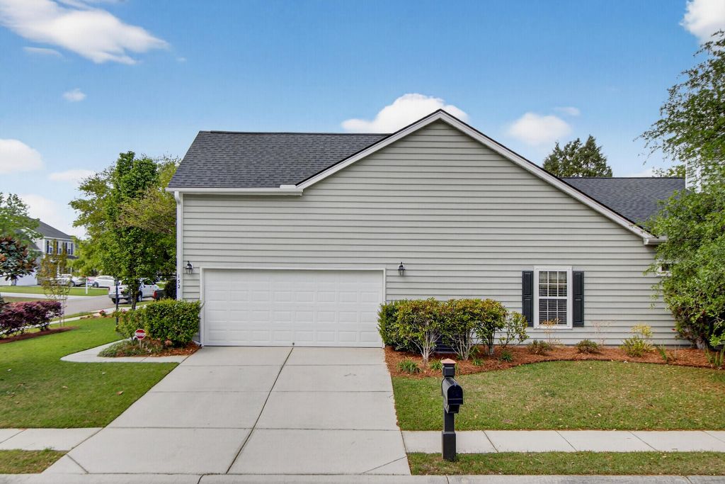 Image 44 of property listing at 152 Back Tee Circle, Summerville, SC 29485