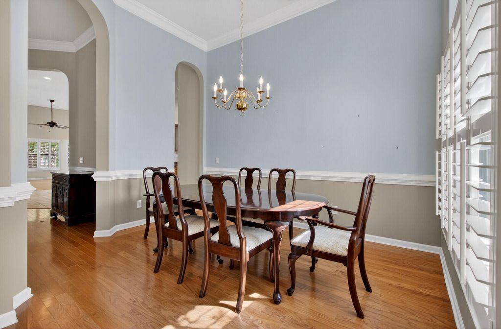 Image 6 of property listing at 152 Back Tee Circle, Summerville, SC 29485