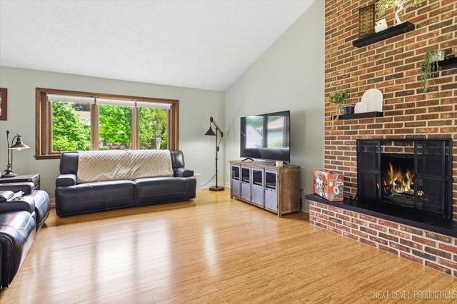738 Bernadette Lane, Batavia, IL 60510