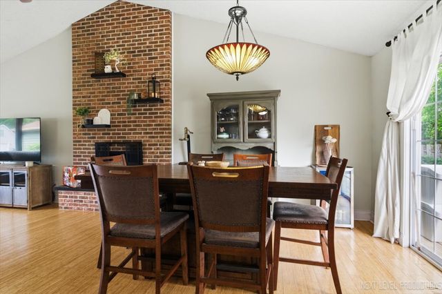 738 Bernadette Lane, Batavia, IL 60510