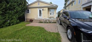 5625 Putnam Drive, West Bloomfield Charter Township, MI 48323