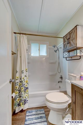 3164 Ida Street, Omaha, NE 68112