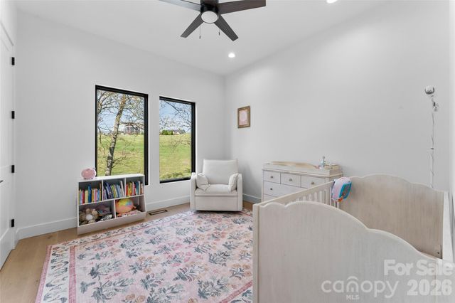 503 Nesbitt Drive, Mills River, NC 28759