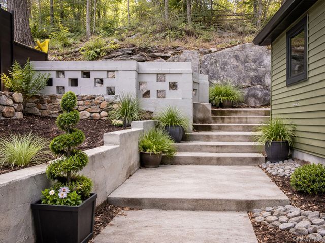 63 Lake Trail, Greenwood Lake, NY 10925