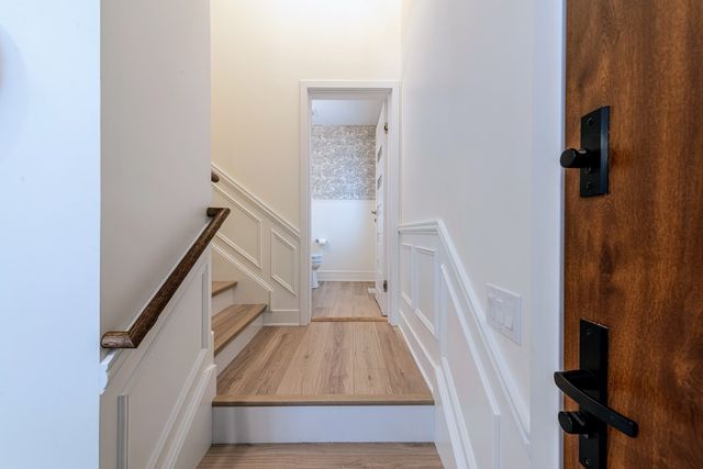 145 N Elmwood Avenue, Wood Dale, IL 60191