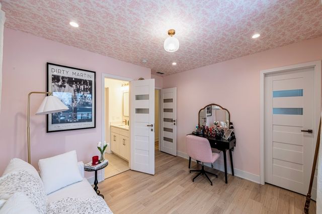 145 N Elmwood Avenue, Wood Dale, IL 60191