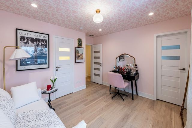 145 N Elmwood Avenue, Wood Dale, IL 60191