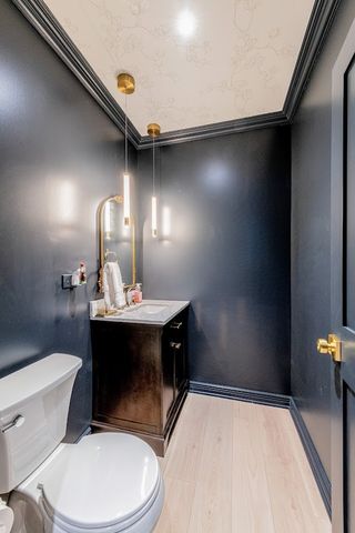 145 N Elmwood Avenue, Wood Dale, IL 60191