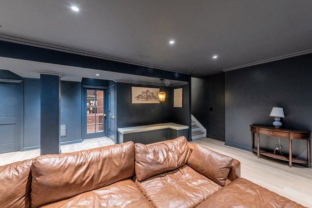 145 N Elmwood Avenue, Wood Dale, IL 60191