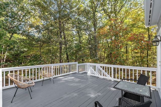 9 Garland Rd, Lincoln, MA 01773