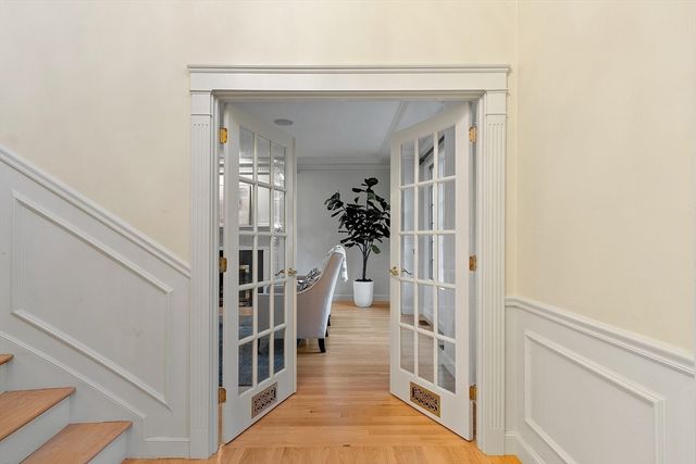 9 Garland Rd, Lincoln, MA 01773