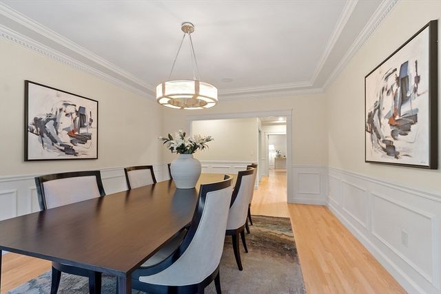 9 Garland Rd, Lincoln, MA 01773