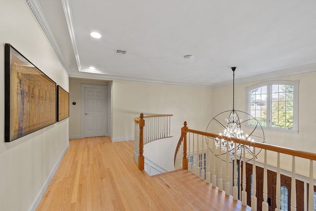 9 Garland Rd, Lincoln, MA 01773
