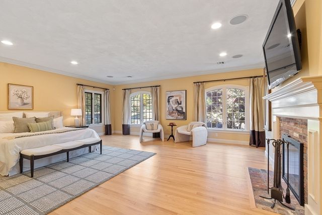 9 Garland Rd, Lincoln, MA 01773