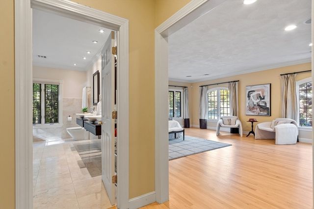 9 Garland Rd, Lincoln, MA 01773