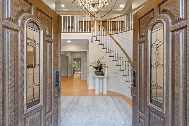 9 Garland Rd, Lincoln, MA 01773