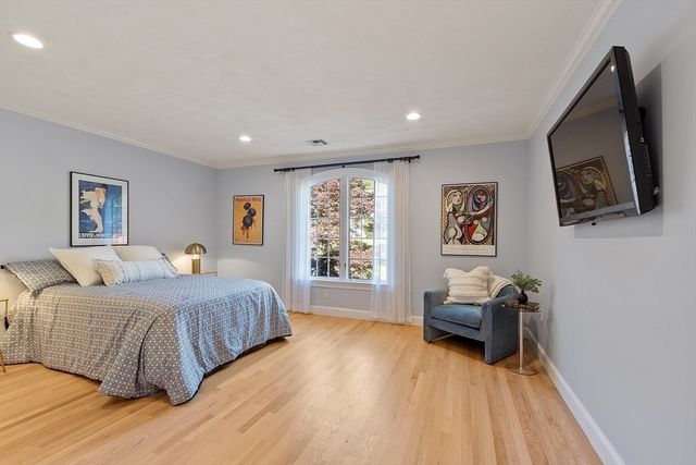 9 Garland Rd, Lincoln, MA 01773