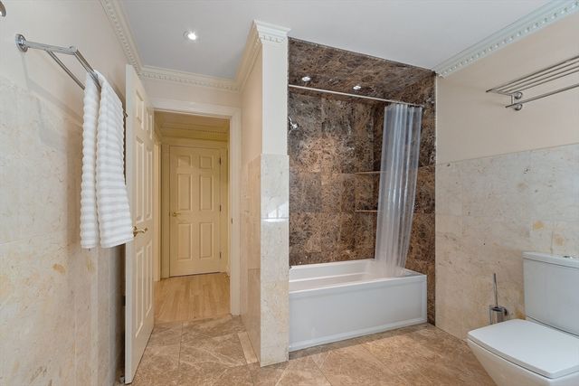 9 Garland Rd, Lincoln, MA 01773