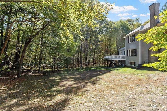 9 Garland Rd, Lincoln, MA 01773