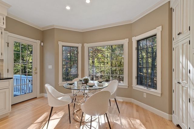 9 Garland Rd, Lincoln, MA 01773