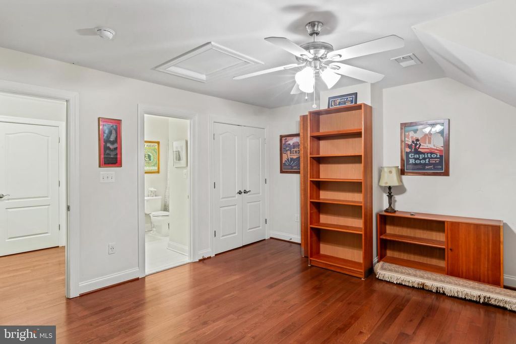 Image 19 of property listing at 24 MAXWELL SQ, Frederick, MD 21701