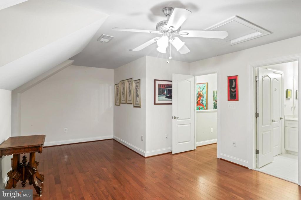Image 20 of property listing at 24 MAXWELL SQ, Frederick, MD 21701