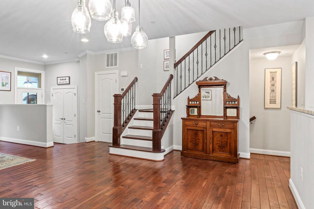 Image 27 of property listing at 24 MAXWELL SQ, Frederick, MD 21701