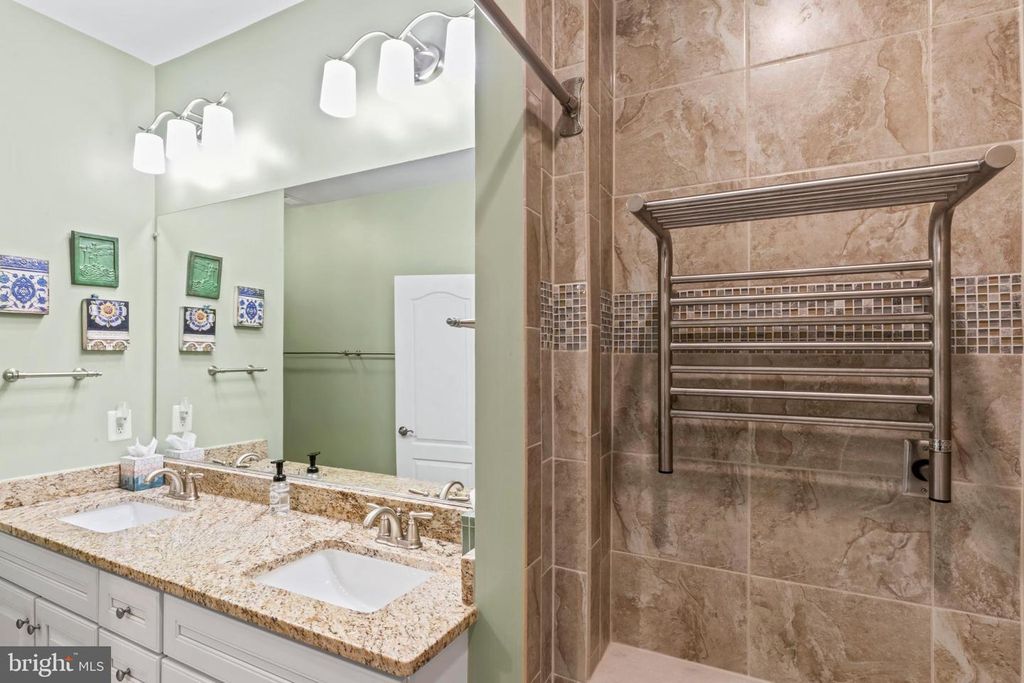 Image 34 of property listing at 24 MAXWELL SQ, Frederick, MD 21701