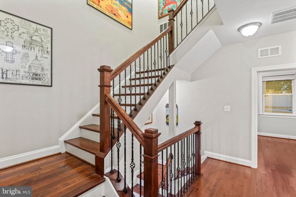 Image 37 of property listing at 24 MAXWELL SQ, Frederick, MD 21701