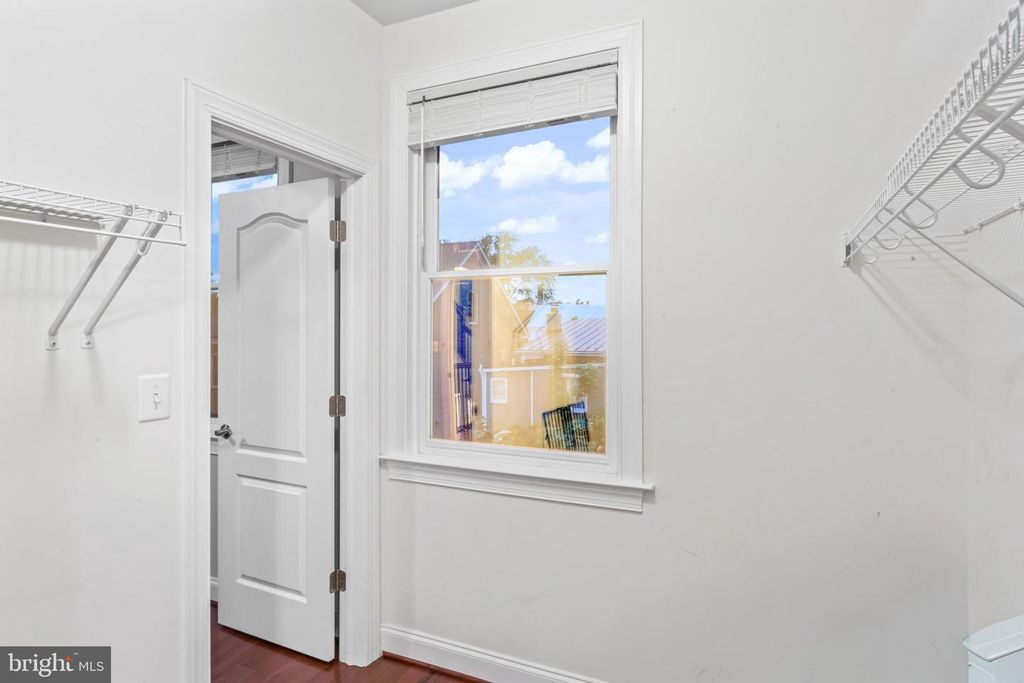 Image 45 of property listing at 24 MAXWELL SQ, Frederick, MD 21701