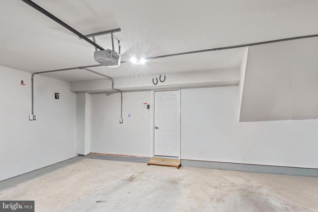 Image 49 of property listing at 24 MAXWELL SQ, Frederick, MD 21701