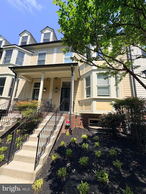 Image 5 of property listing at 24 MAXWELL SQ, Frederick, MD 21701
