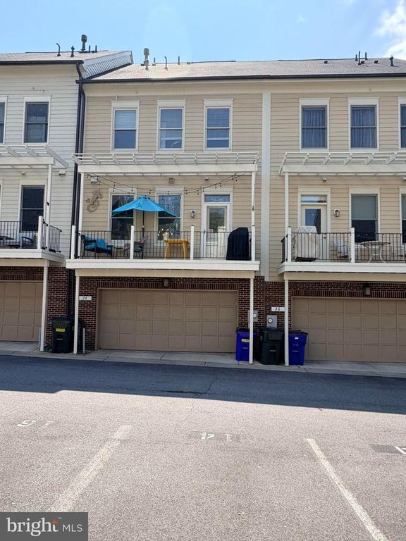 Image 50 of property listing at 24 MAXWELL SQ, Frederick, MD 21701