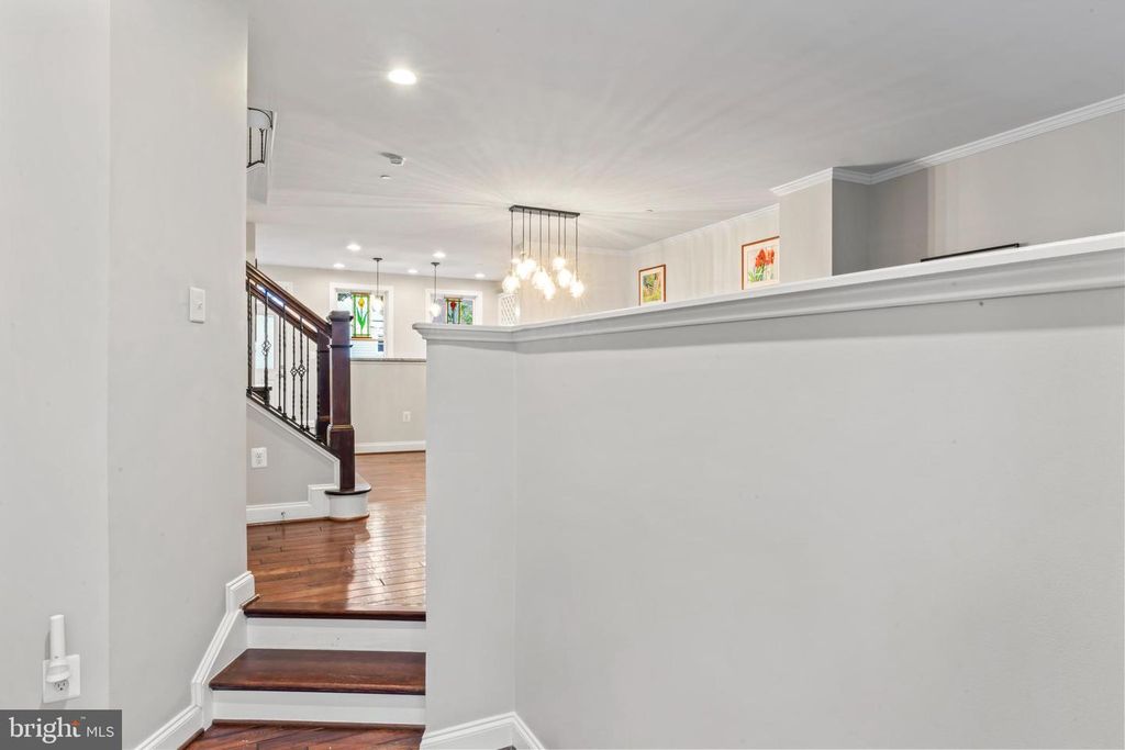 Image 6 of property listing at 24 MAXWELL SQ, Frederick, MD 21701