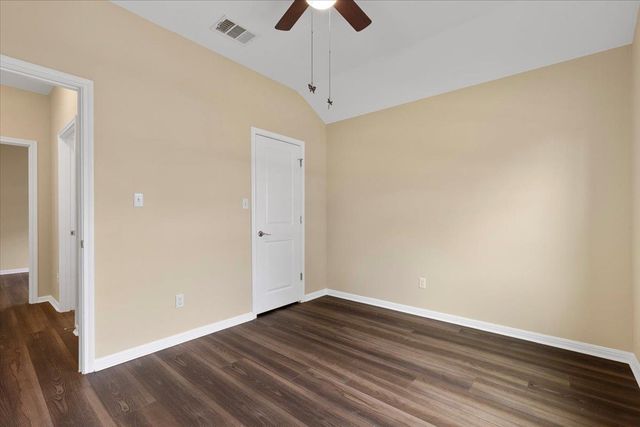 111 Crooked TRL, Bastrop, TX 78602