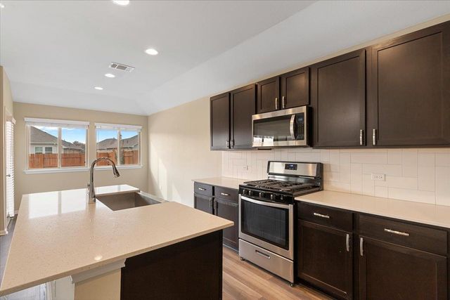 111 Crooked TRL, Bastrop, TX 78602