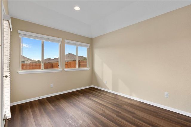 111 Crooked TRL, Bastrop, TX 78602