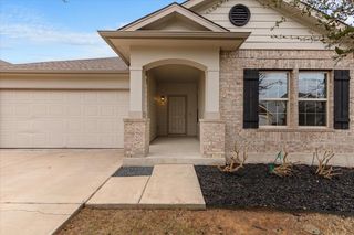 111 Crooked TRL, Bastrop, TX 78602