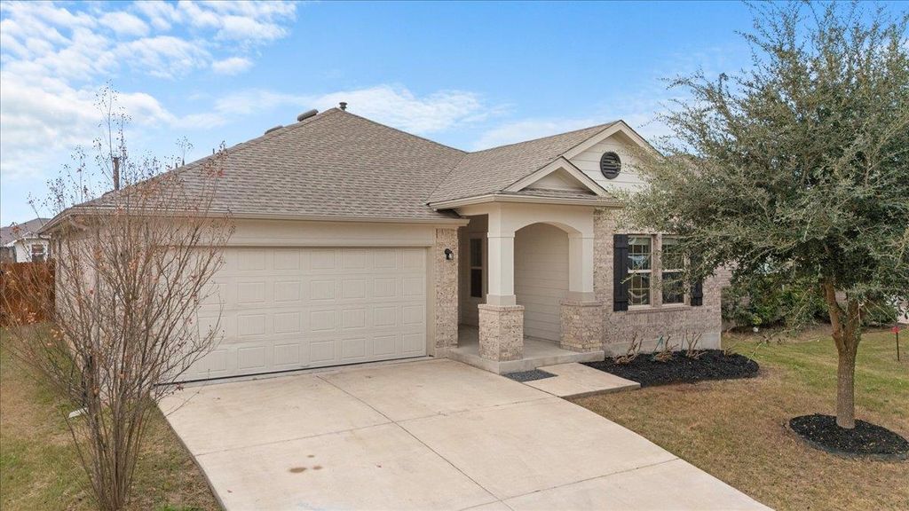 111 Crooked TRL, Bastrop, TX 78602