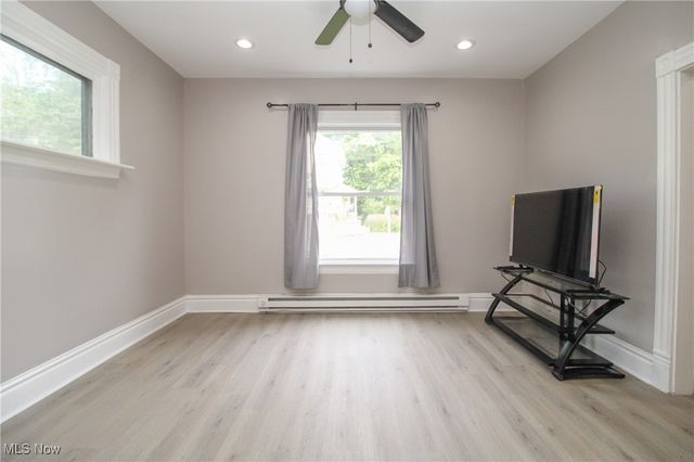 310 Clyde Street, Youngstown, OH 44510