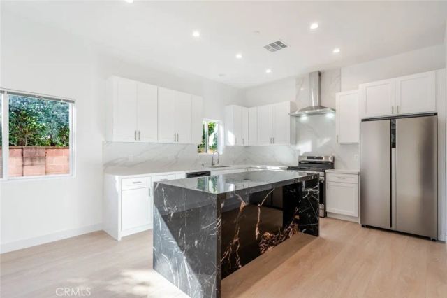 6850 Ranchito Avenue, Van Nuys, CA 91405