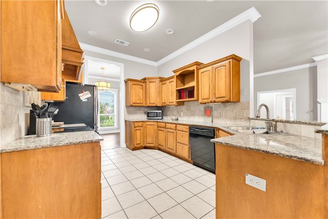 4485 Rainforest Street, Springdale, AR 72762